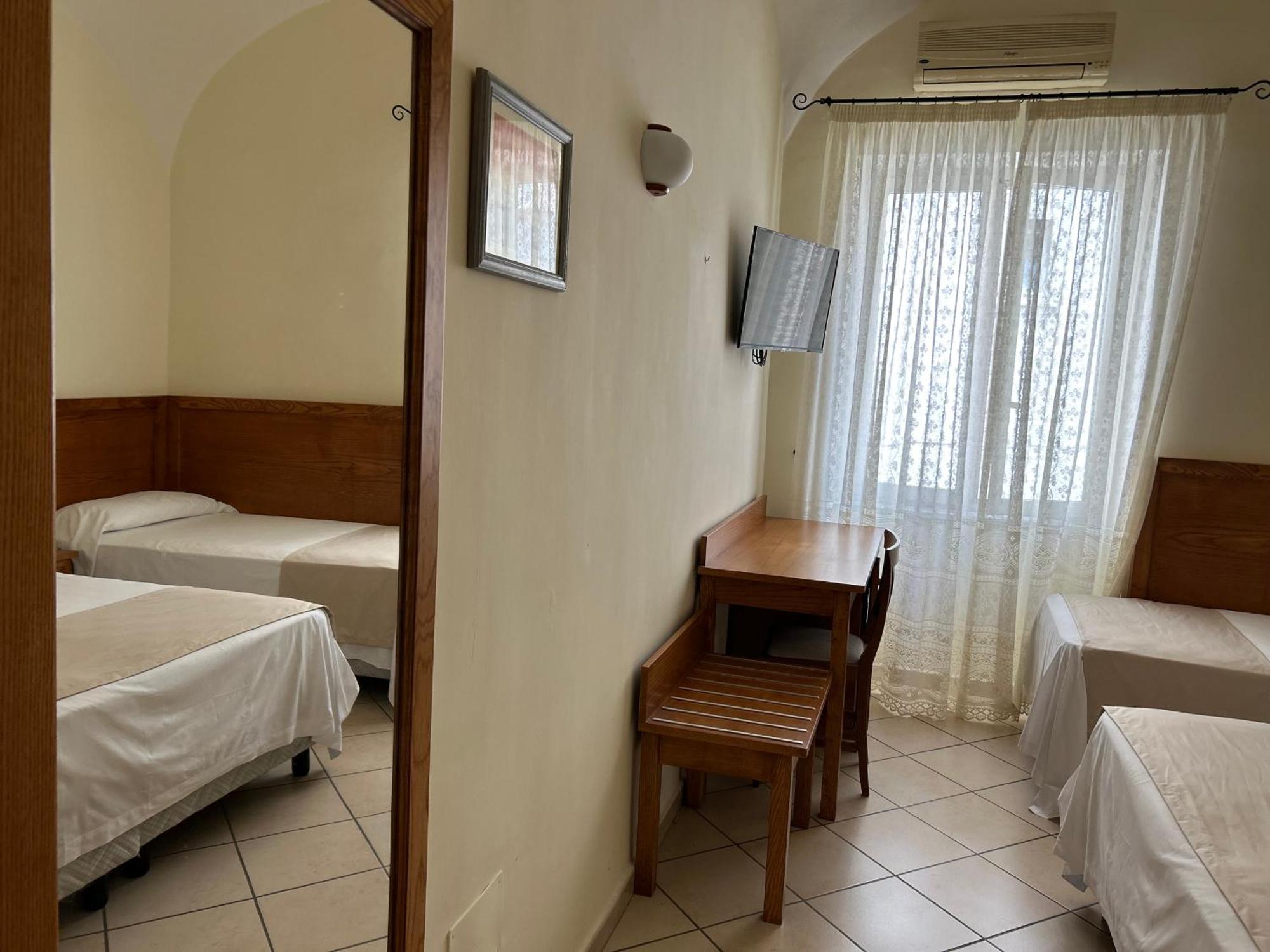 Hotel Da Raffaele Ischia Phòng bức ảnh